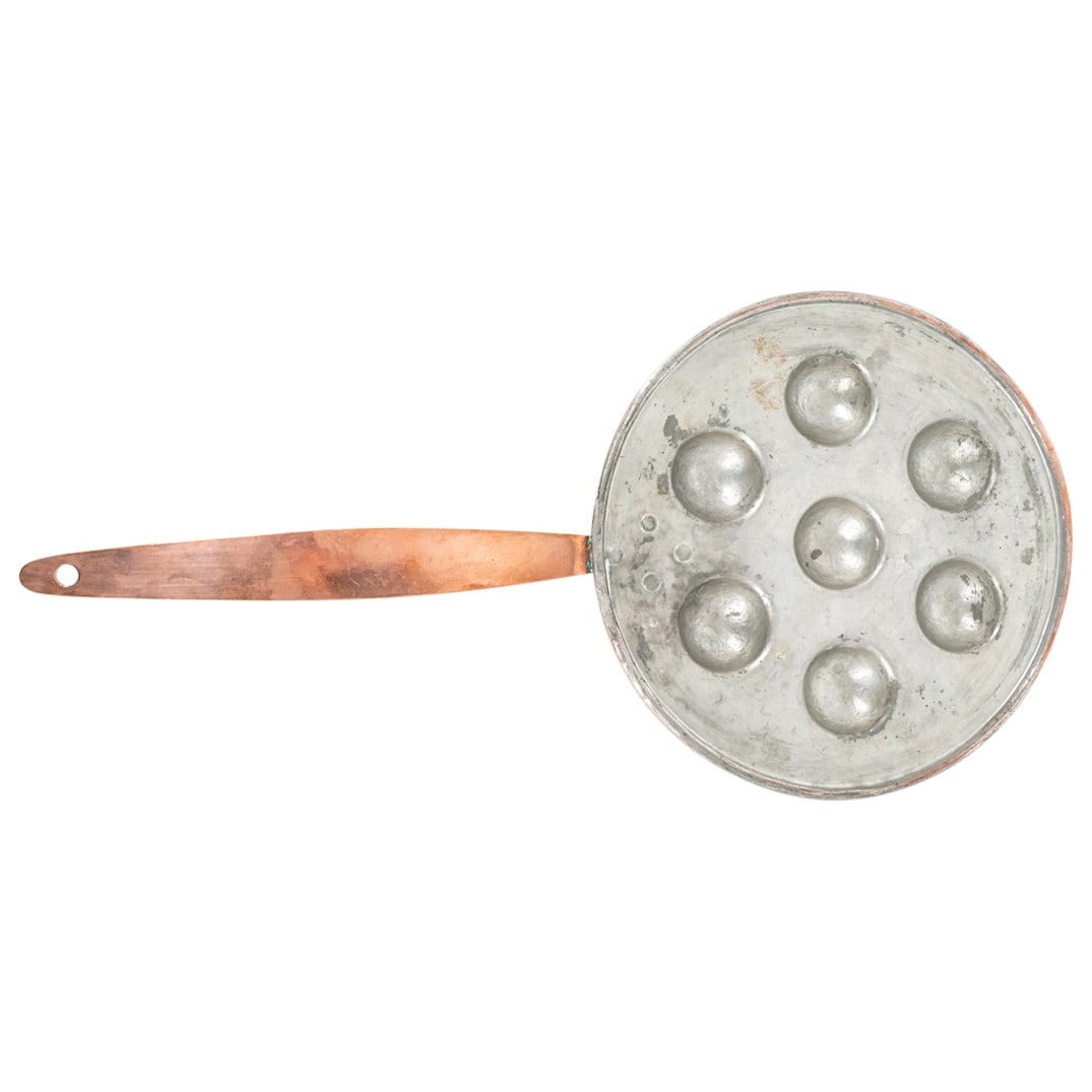 Copper Handled Pancake Pan (1 of 3)