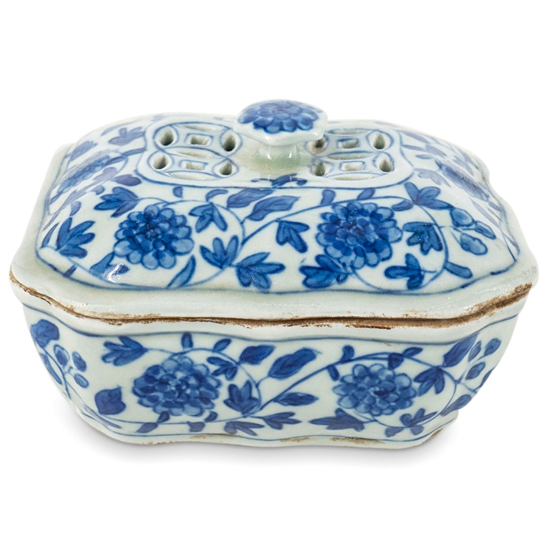 Antique Chinese Blue & White Porcelain Lidded Box (1 of 6)
