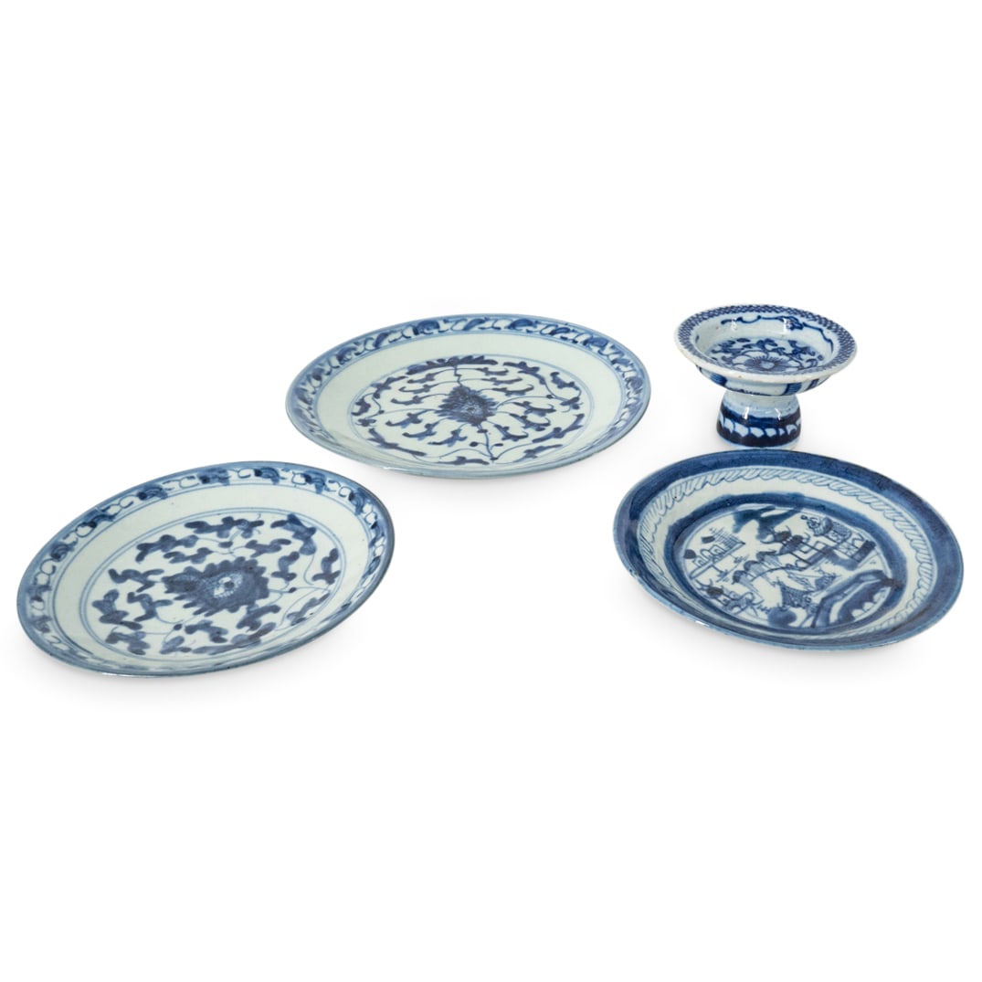 (4 Pc) Chinese Blue & White Porcelain Set (1 of 9)