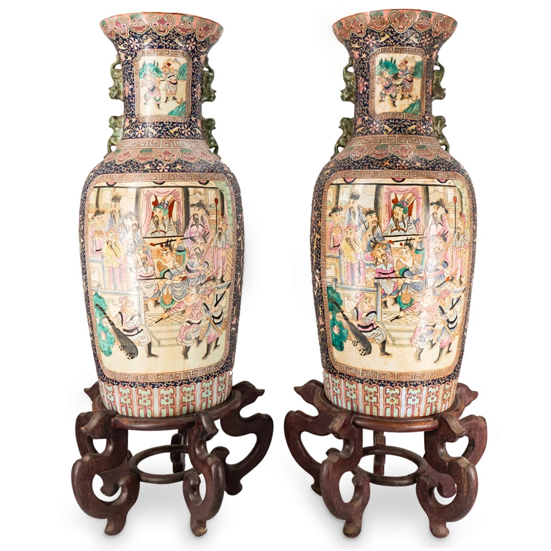 Large Pair Of Vintage Chinese Famille Rose Porcelain Vases (1 of 8)