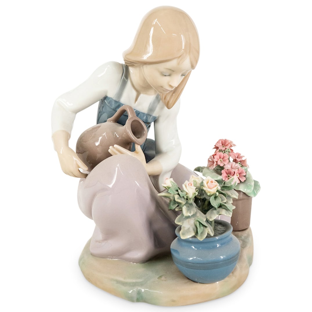 Lladro "Flower Girl" Porcelain Figurine (1 of 5)