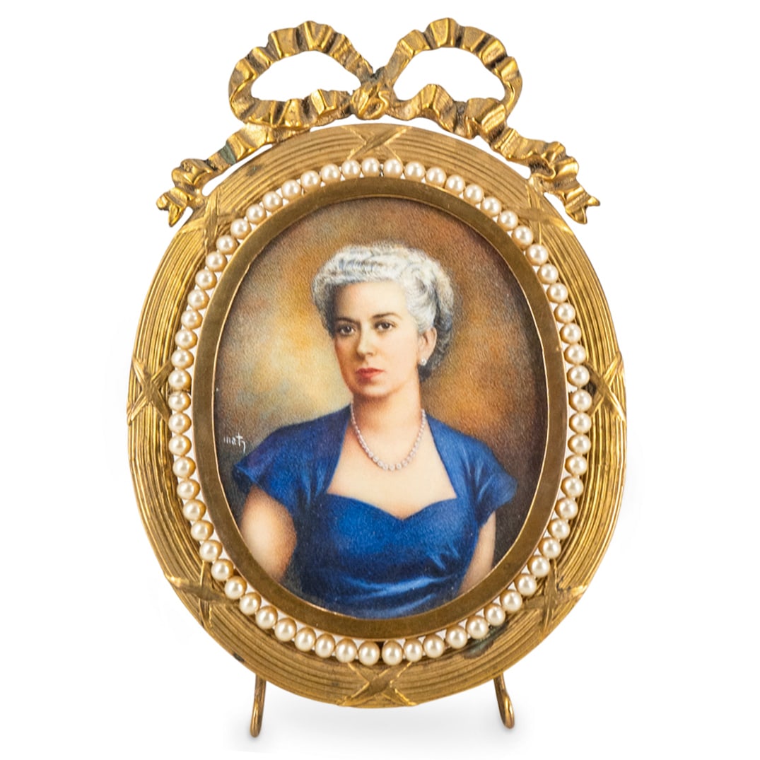 Signed Vintage Latin American Oil On Celluloid Portrait Of A Lady (1 of 3)