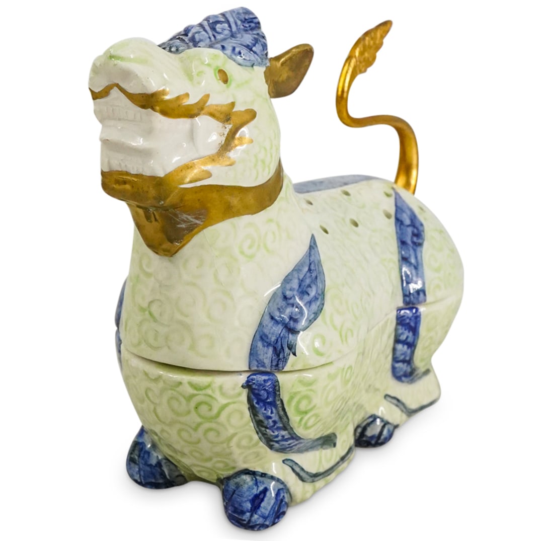 Mottahedeh Porcelain Potpourri Covered Dish: DESCRIPTION: Vintage Mottahedeh perforated potpourri covered dish designed with a foo dog shape. Marked "Italy" and with the Mottahedeh hallmark. CIRCA: 20th Century ORIGIN: Italy DIMENSIONS: H: 4 7/8