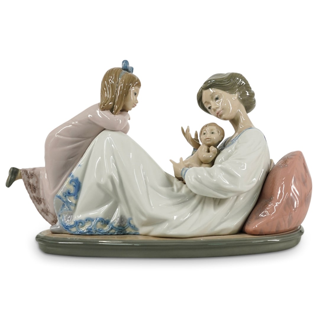 Lladro Porcelain "Latest Addition" Figurine (1 of 5)