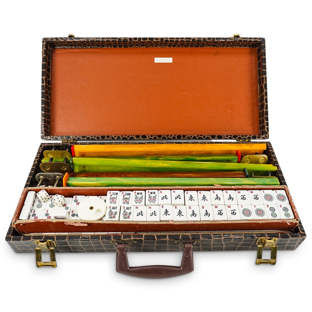 Vintage 152 Tile Chinese Mahjong Set In Gator Patterned Case (1 of 7)