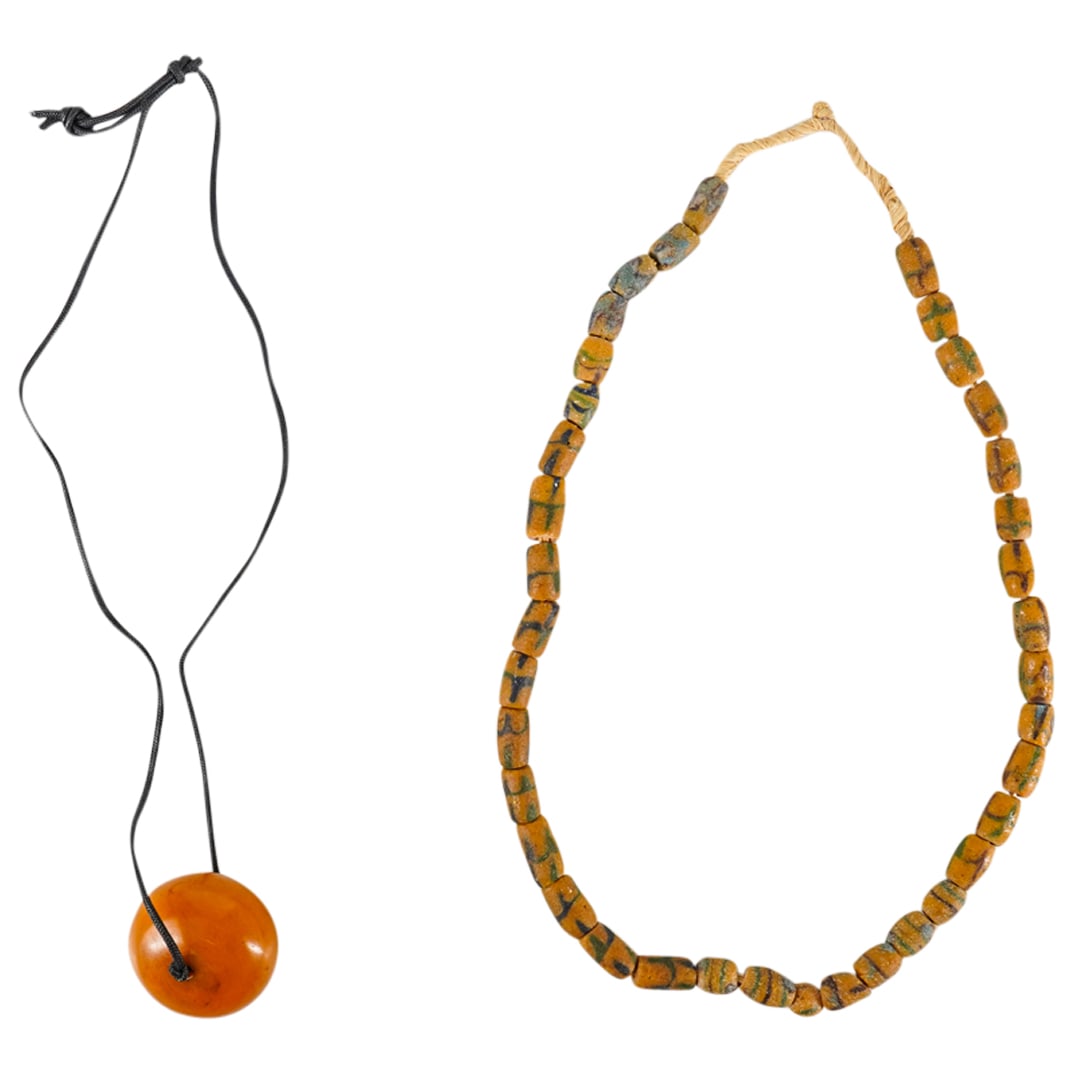 (2Pc) African Trade Beads (1 of 4)