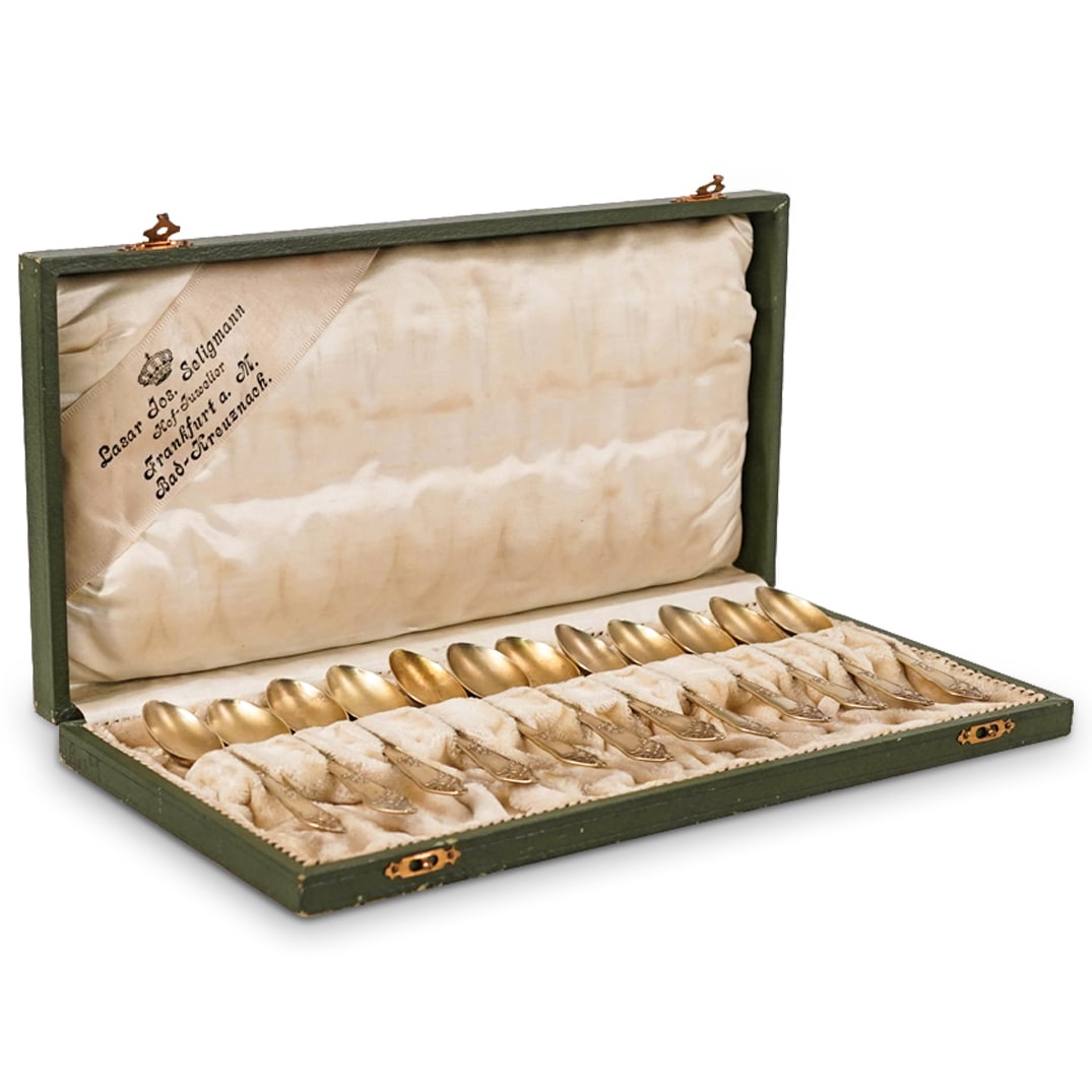 German 800 Silver Demitasse Spoons In A Fitted Box: DESCRIPTION: German 800 silver demitasse spoons in a fitted box. Weight 144 grams. Length 4.25 ". CIRCA: Nid to late 20th century ORIGIN: German DIMENSIONS: L: 4.25" CONDITION: Excellent condition Unl