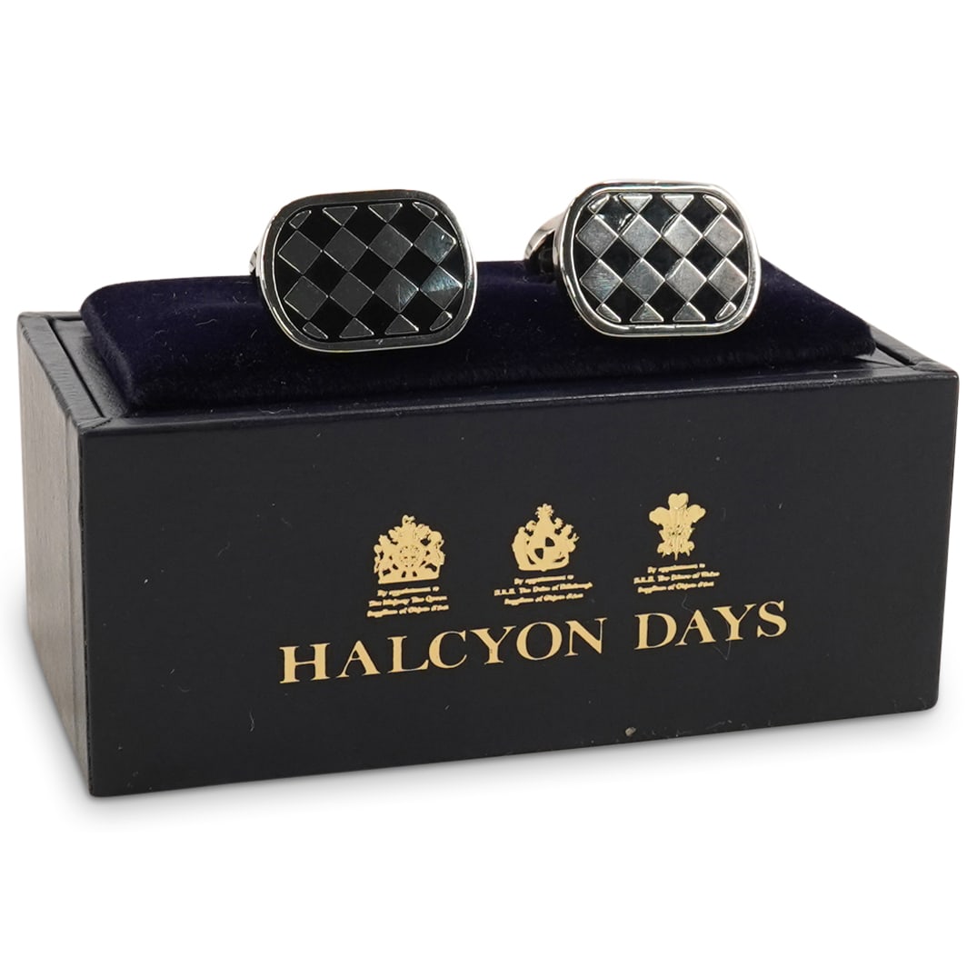 Halcyon Days Enamel Cufflinks (1 of 3)