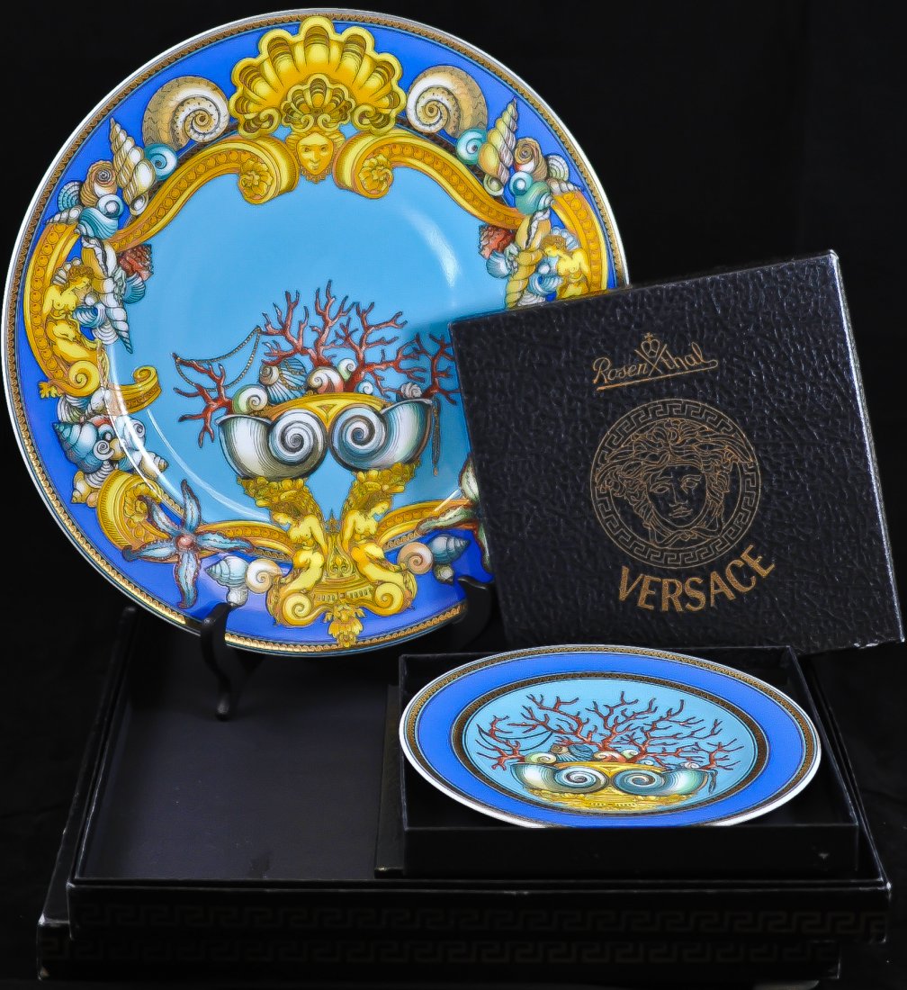Set of 10 Rosenthal by Versace "Les Tresors de la: DESCRIPTION: Set of 10 "Les Tresors de la Mer" Rosenthal porcelain dinner set by famous Italian designer Versace. 2 extra large plates (12.25" in diameter). 2 large plates (10:50" in diameter) 2 mediu