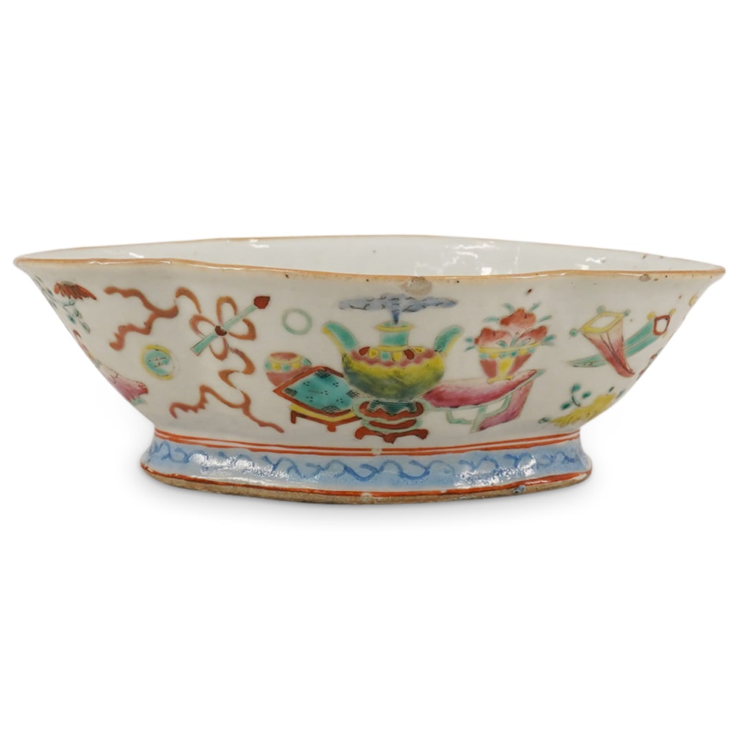 Chinese Export Quatrefoil Porcelain Quatrefoil Footed Bowl (1 of 9)