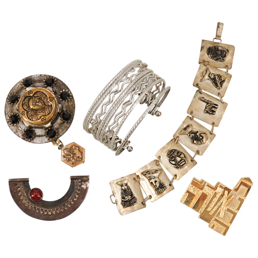 (5 Pc) Costume Jewelry Assorted Grouping (1 of 16)