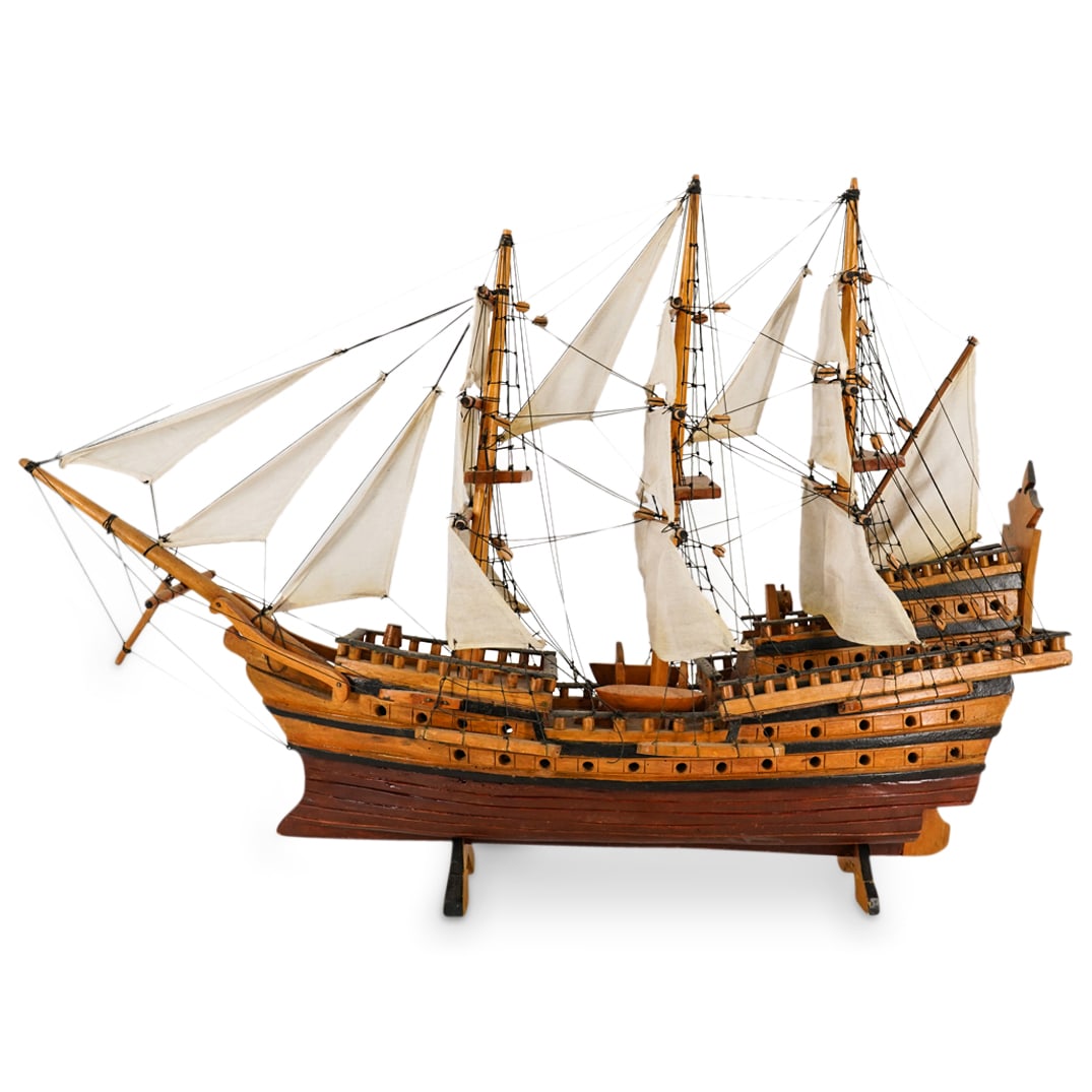 Vintage Rigged Wooden Clipper Ship Model (1 of 20)