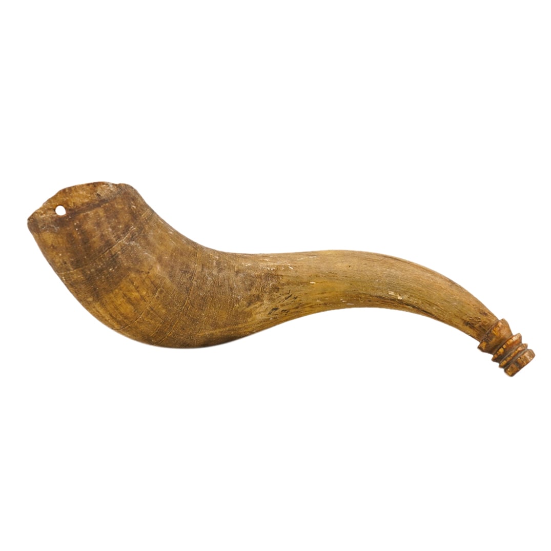 Antique carved Shofar ram's horn: DESCRIPTION: Antique carved Shofar ram's horn. CIRCA: Late 18th century ORIGIN: Israel DIMENSIONS: L: 13" D: 2.5" CONDITION: Excellent condition Unless otherwise stated, all information provided is th