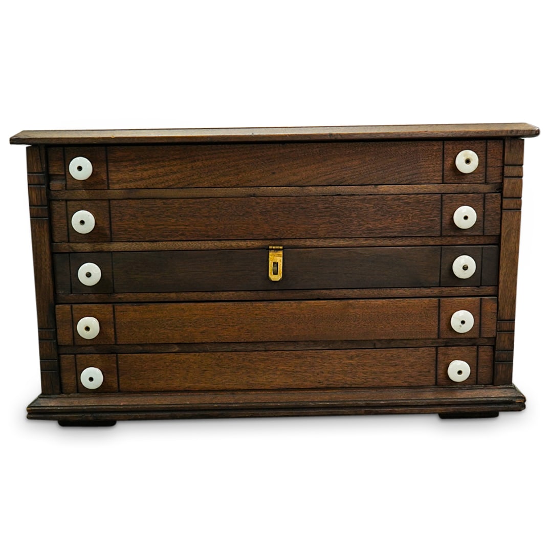 Wooden Tool Chest (1 of 19)
