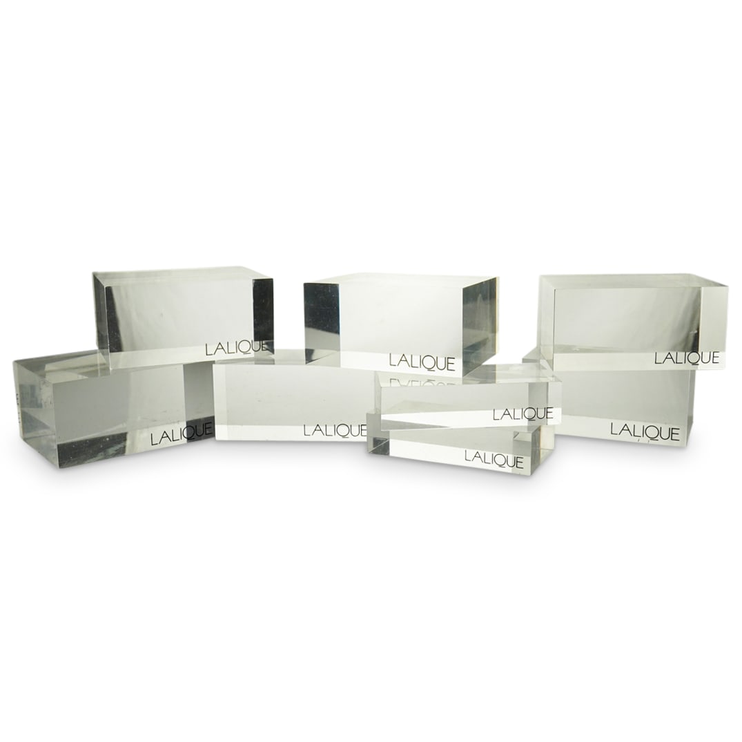 (8 Pc) Assorted Lalique Acrylic Store Display Stands (1 of 3)