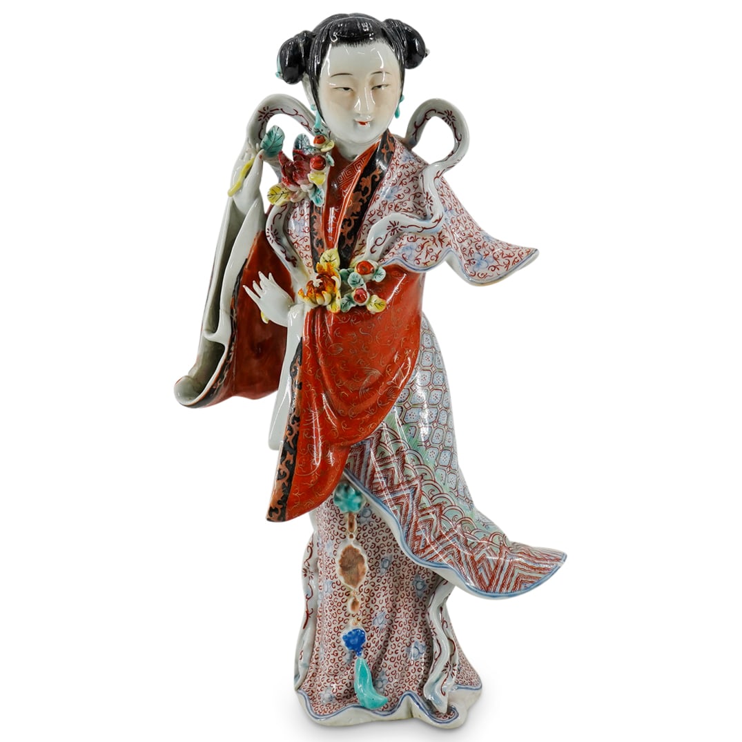 Antique Chinese Porcelain Figure Of A Lady (1 of 7)