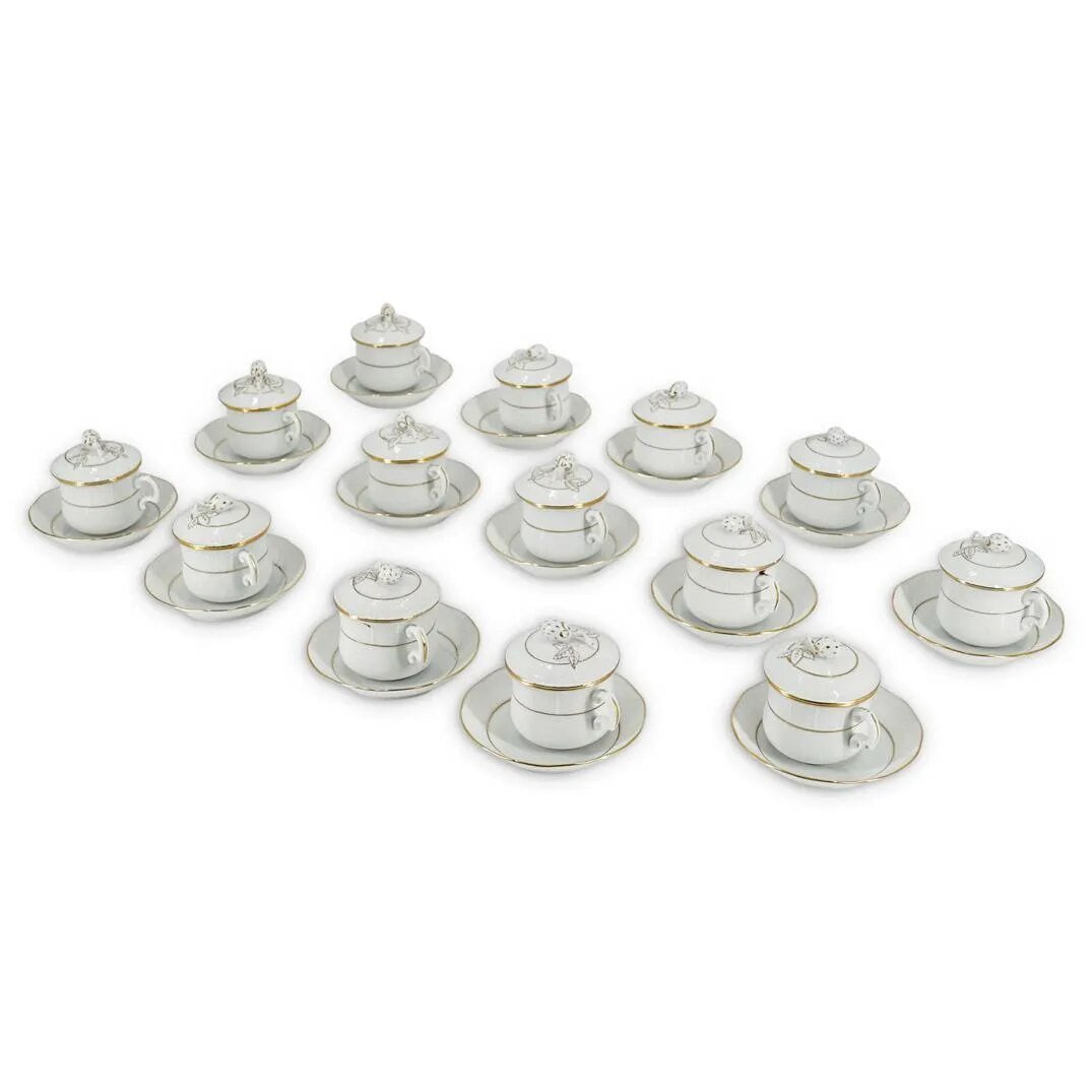 (30 Pc) Herend Porcelain "Pot De Creme" Lidded Teacups & Saucers (1 of 4)