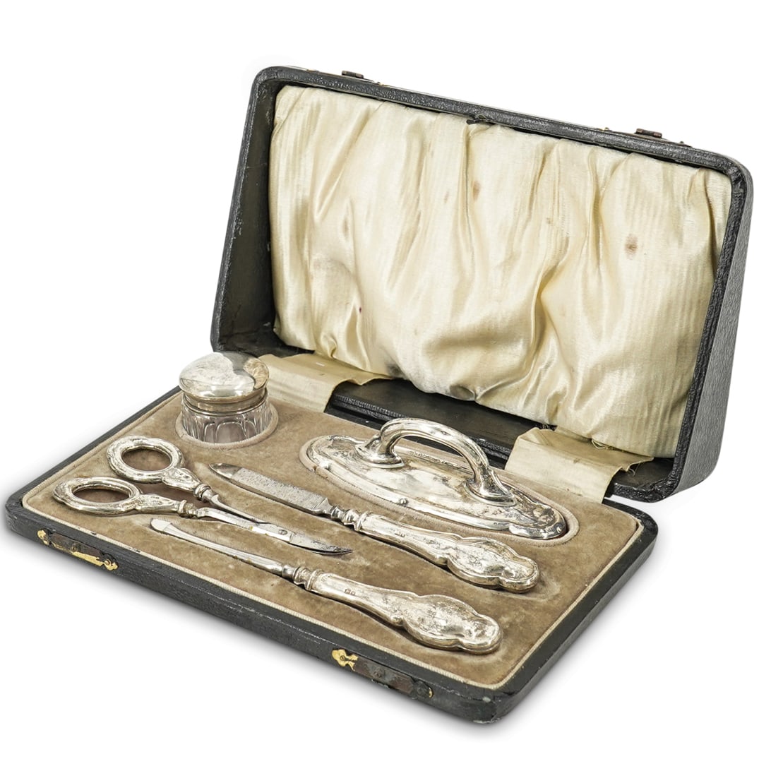 (6 Pc) Sterling Silver Vanity Set In Case (1 of 9)