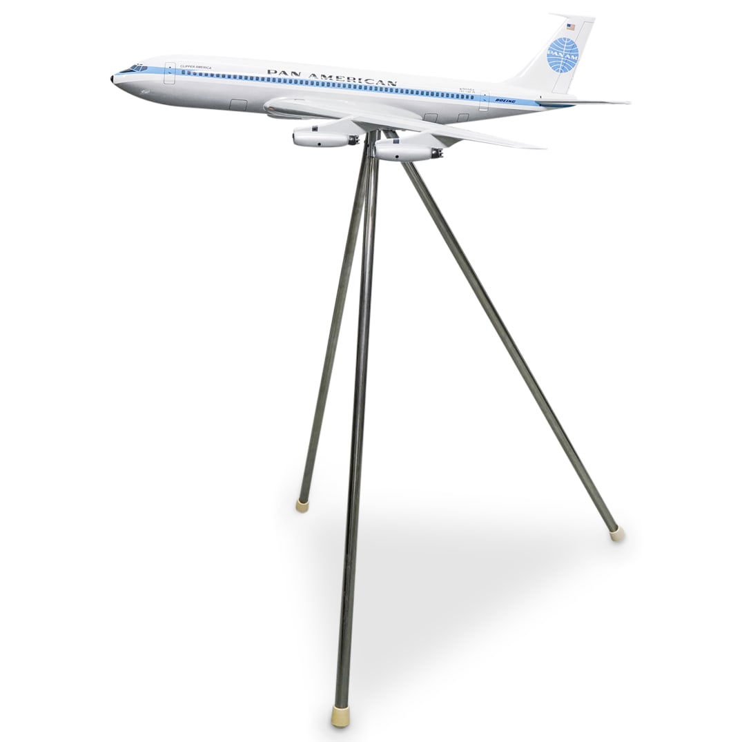 Boeing Pan American Clipper America N710PA Scale Model On Tripod (1 of 15)