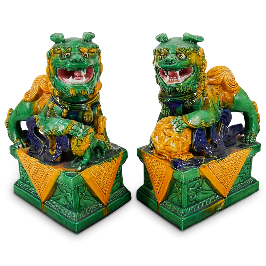 Pair of Chinese Sancai Porcelain Foo Dogs (1 of 11)