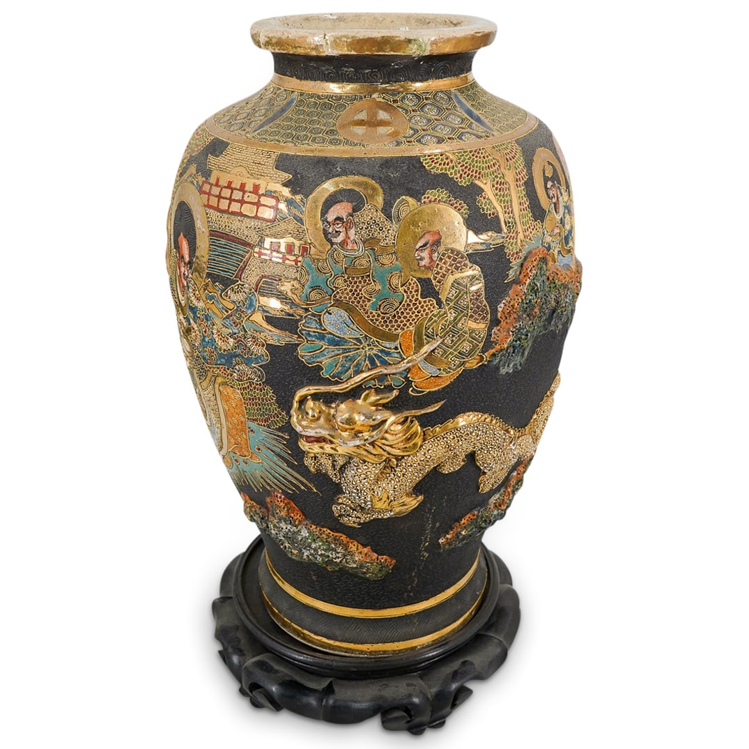 Large Japanese Satsuma Style Vase (1 of 10)
