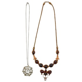 (2 Pc) Assorted Necklaces