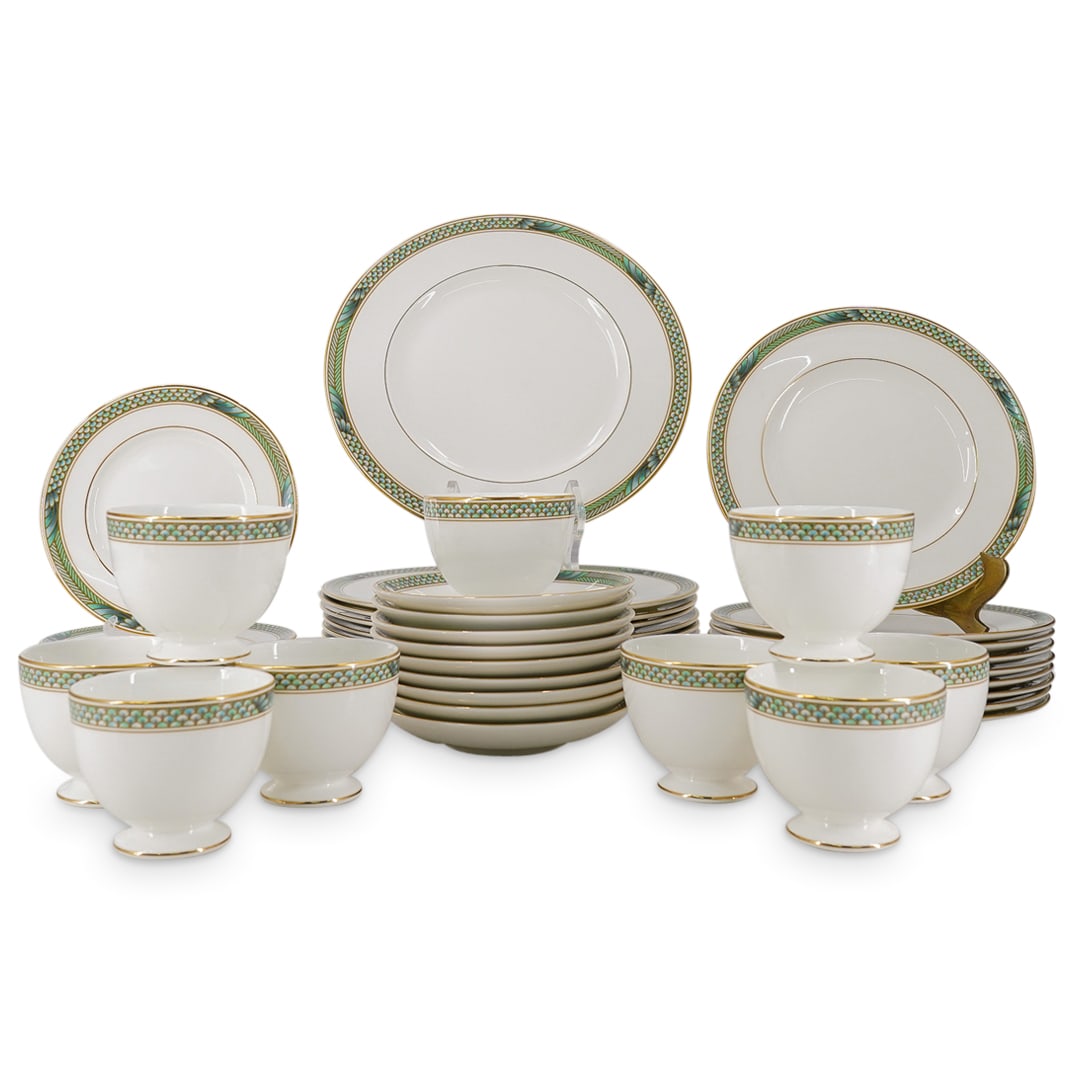 (43 Pc) Wedgwood "Icarus" Porcelain Set (1 of 13)