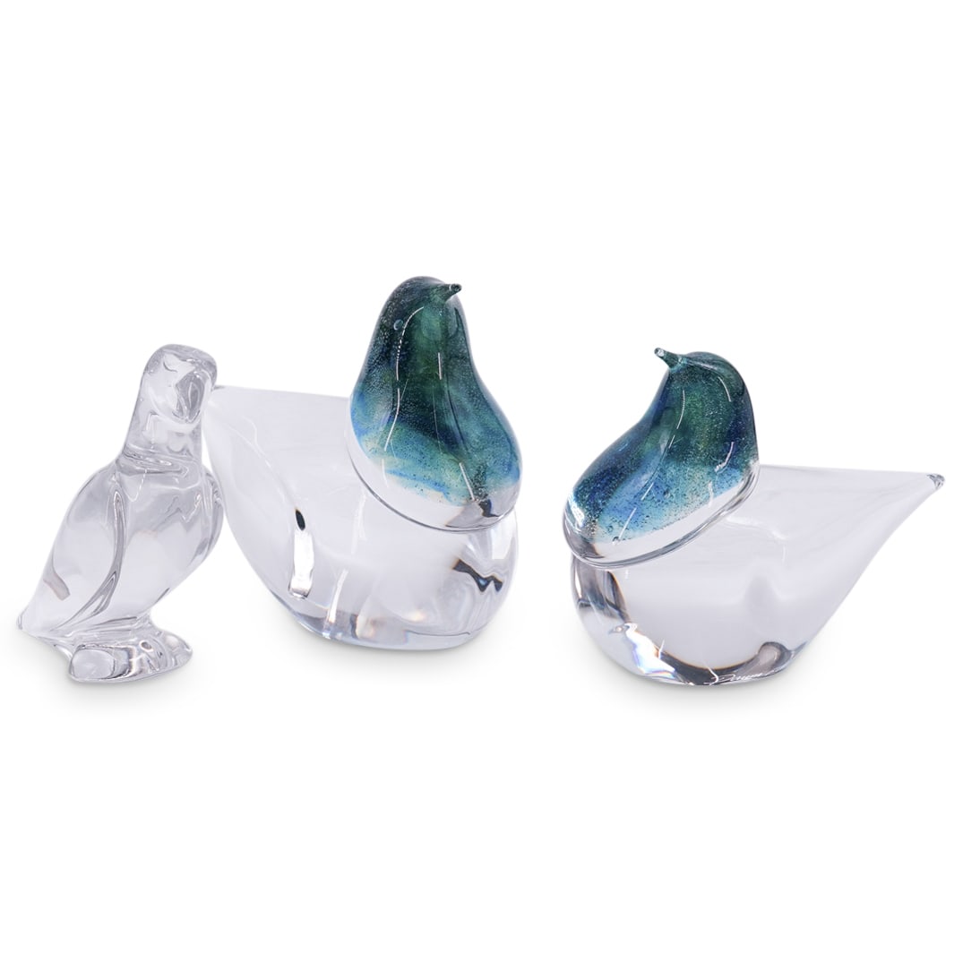 (3 Pc) Baccarat Crystal Glass Parrot W/ Two Daum Doves (1 of 19)
