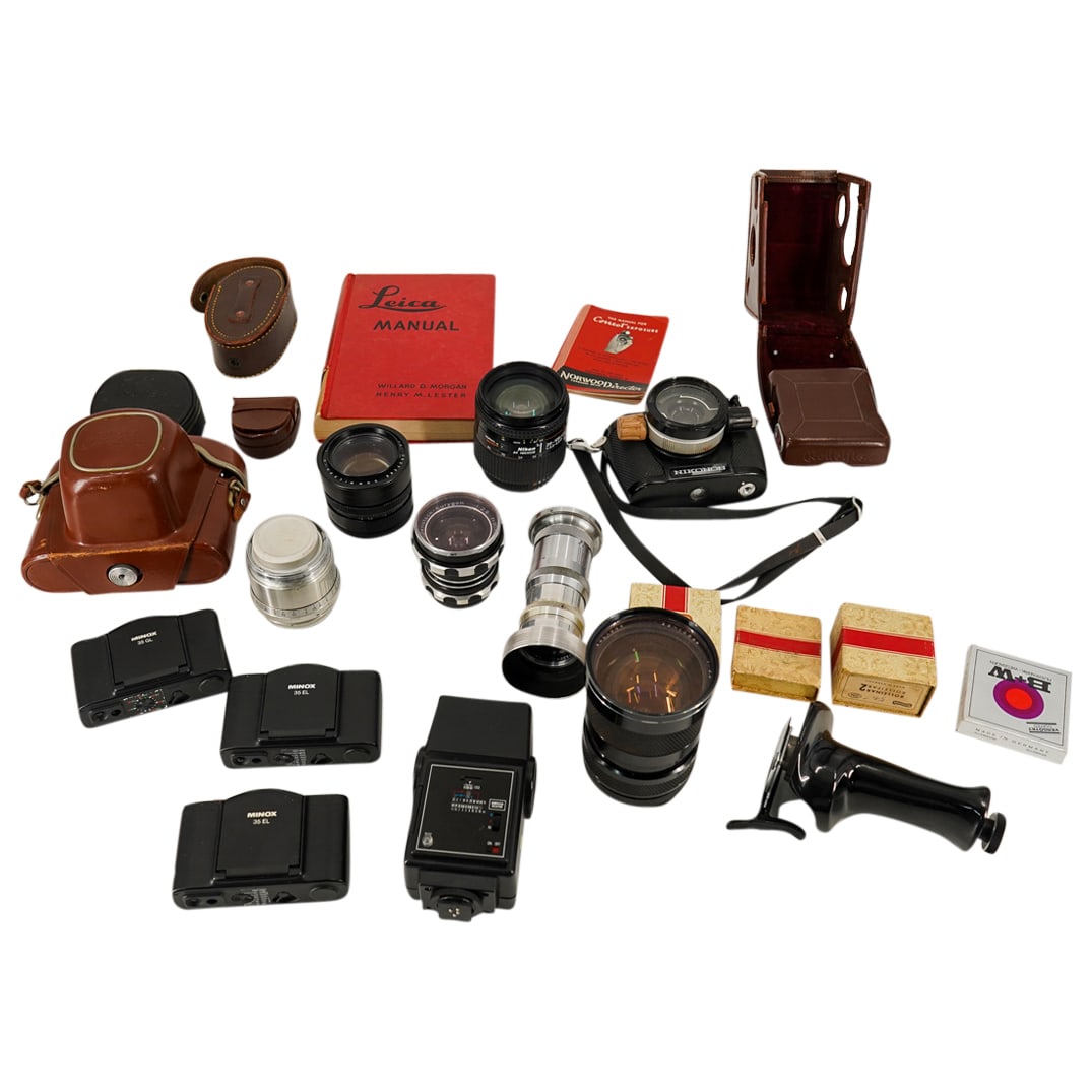 (19Pc) 35mm Cameras & Accessory Grouping (1 of 11)