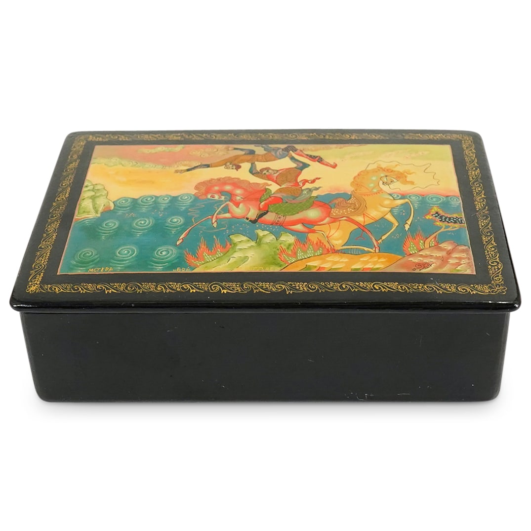 Russian Mstera Hand Painted Lacquered Trinket Box (1 of 4)