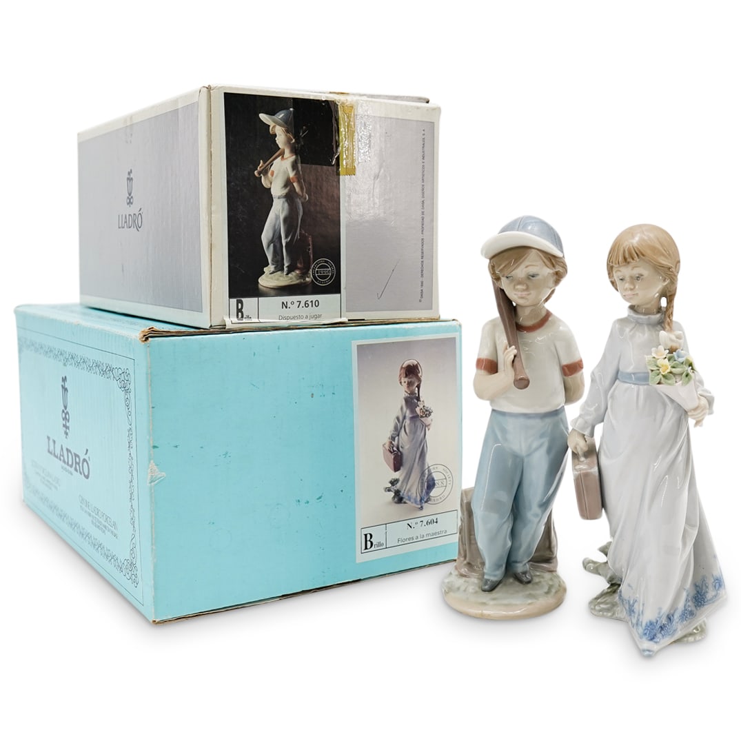 (2 Pc) Lladro Porcelain Collectors Society Figurines Grouping (1 of 19)
