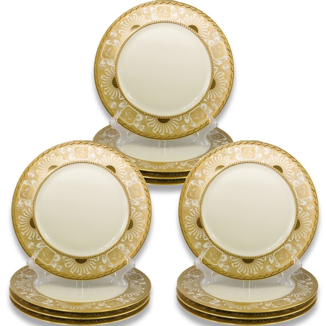 (12 Pc) Bavarian Heinrich & Co. Fine Gilt Porcelain Dinner Plates (1 of 8)