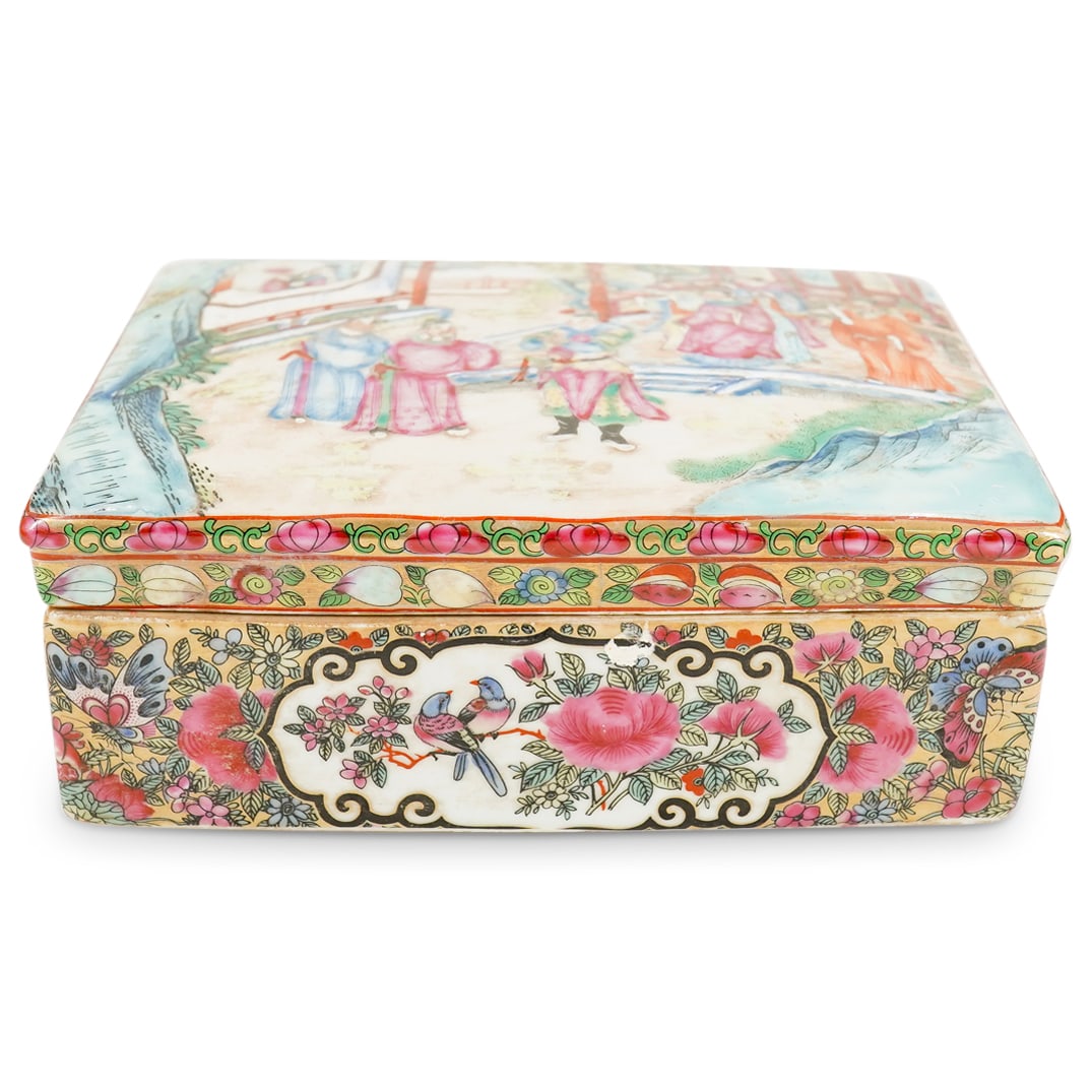 Antique Chinese Qianlong Nian Zhi Famille Rose Ceramic Lidded Box (1 of 11)