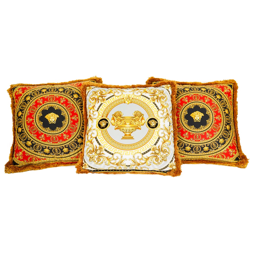 (2 Pc) Versace Pillows (1 of 18)