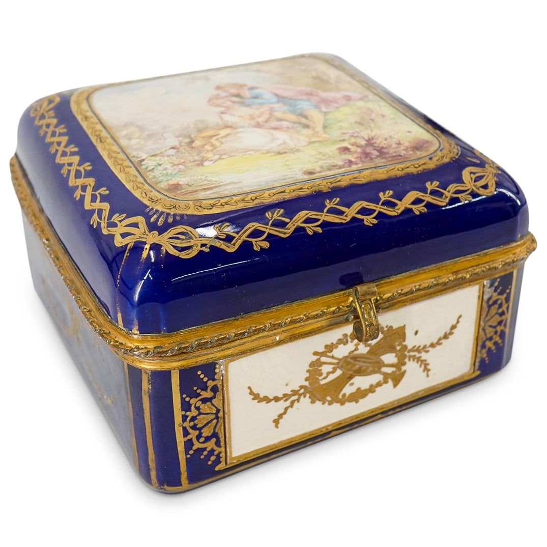 Antique Sevres Porcelain Courting Lovers Vanity Box (1 of 11)