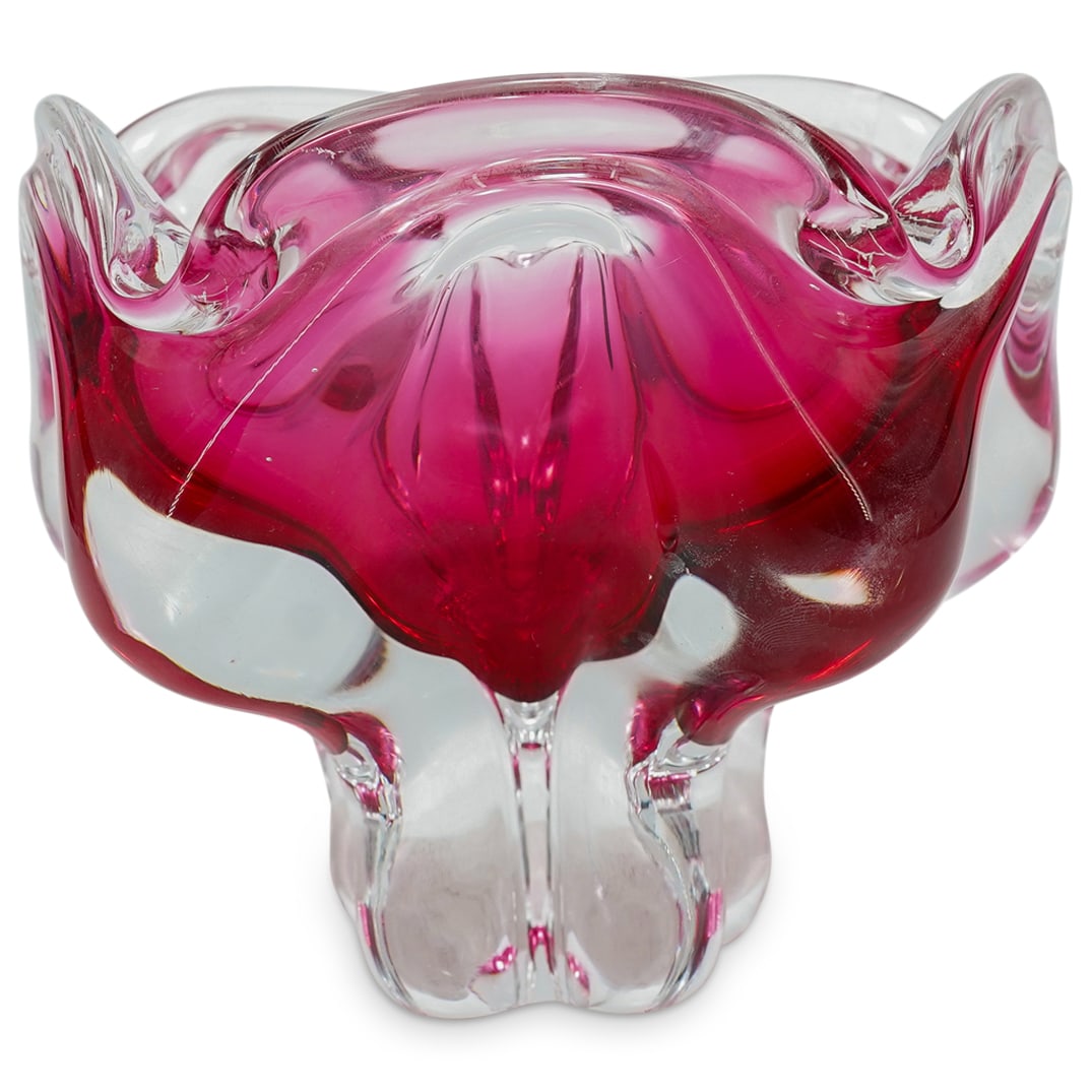 Murano Art Glass Sommerso Footed Bowl: DESCRIPTION: Murano art glass 'Sommerso' footed bowl in clear glass with magenta hued interior. Designed with a floral form with footed narrow base. CIRCA: 20th Century ORIGIN: Italy DIMENSIONS: H: 5 