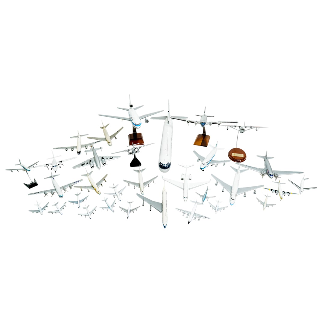 (32 Pc) Vintage Pan American Aircraft Model Grouping Collection (1 of 8)