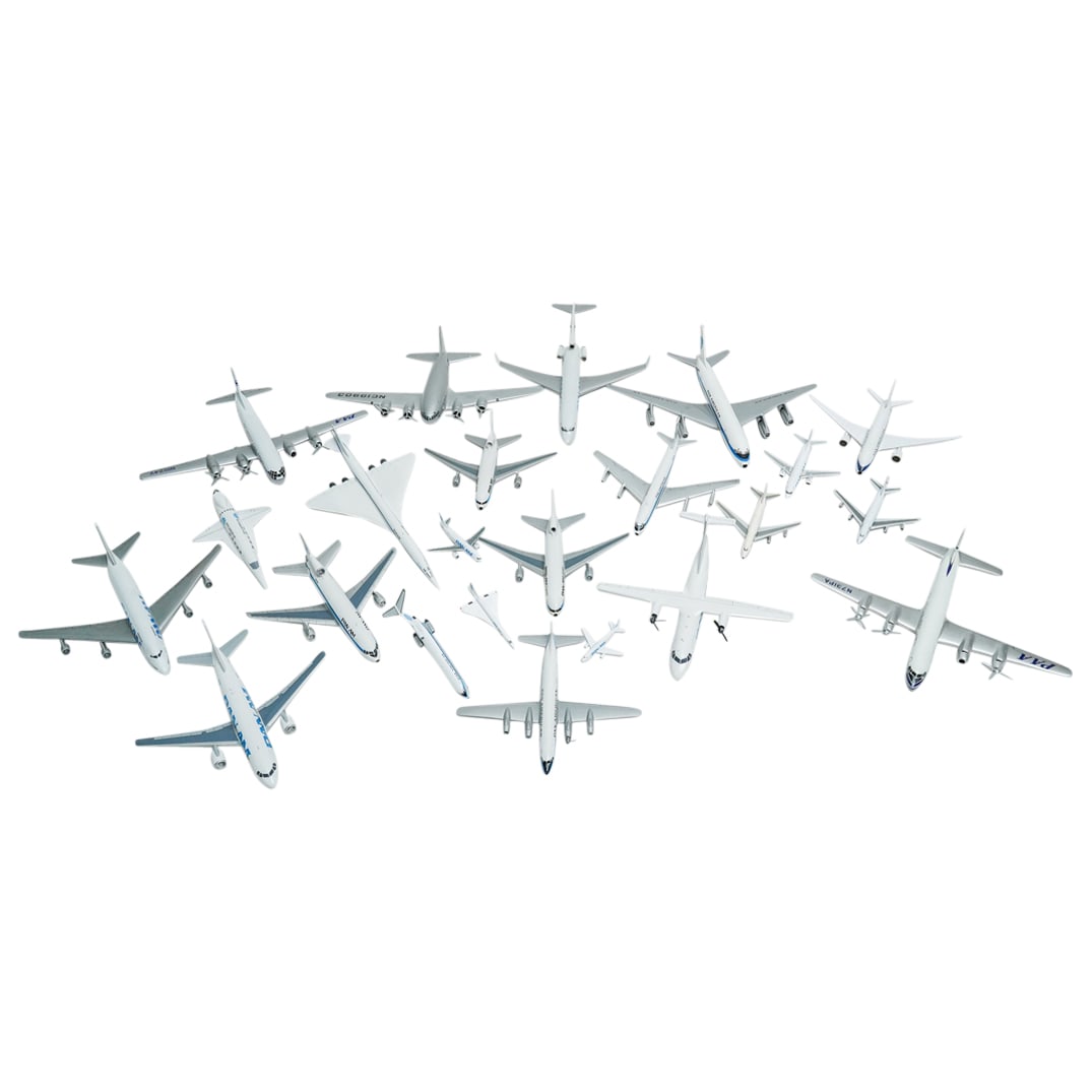 (25 Pc) Vintage Pan American Aircraft Model Grouping Collection (1 of 20)