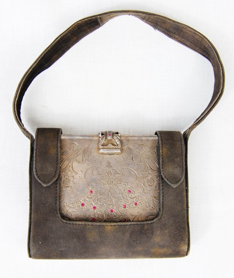 French silver engraved compact case with rubies: DESCRIPTION: Large 800 silver compact case with rubies. Engraved in a floral motif on both sides of the box and the inside. The entire box is solid silver. The inside components include a lipstick hol