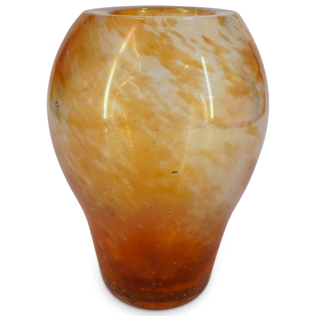 Dino Martens "A Mace" Murano Glass Vase: DESCRIPTION: Dino Martens "A Mace" internally decorated Murano glass vase. "Made in Italy" paper label at underside. CIRCA: Mid 20th century ORIGIN: Italian DIMENSIONS: H: 8.25" Diameter: 6.25" CONDIT