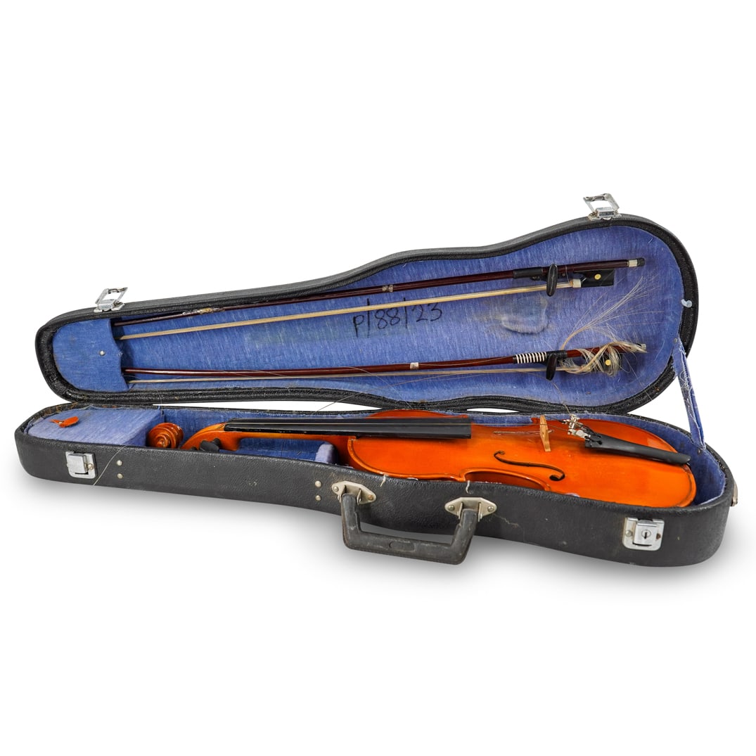 Half Violin In Case W/ Bows (1 of 20)