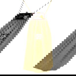 Jacques Lacloche Art Deco 14k Gold Chinoiserie Purse: DESCRIPTION: Jacques Lacloche Art Deco 14k Gold Chinoiserie Purse. The purse crafted with a mesh link foundation attached to a onyx fitted clasp intricately detailed with gold inlaid chinoiserie