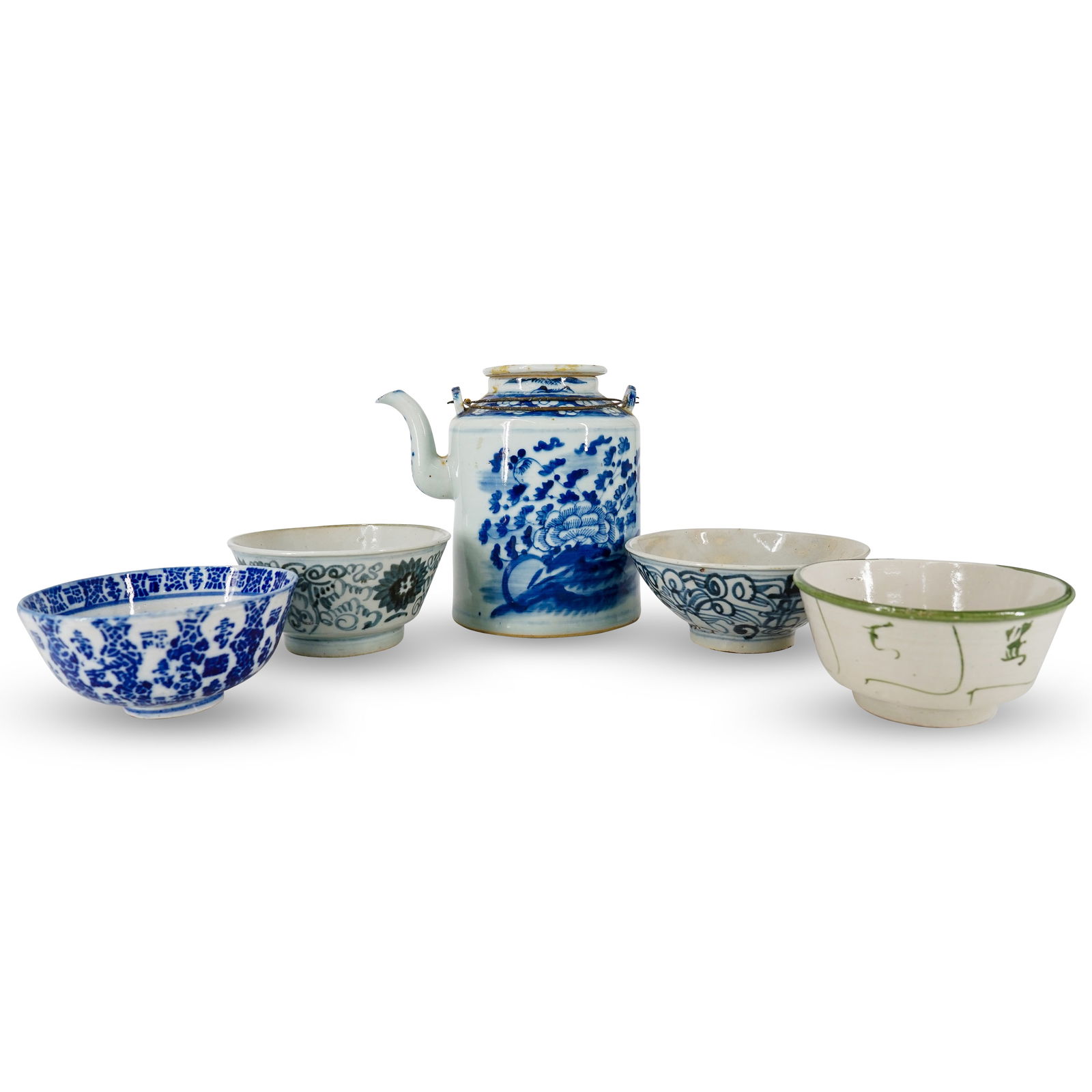 (5 Pc) Chinese Blue And White Teapot And Southeast Asian Bowls (1 of 20)