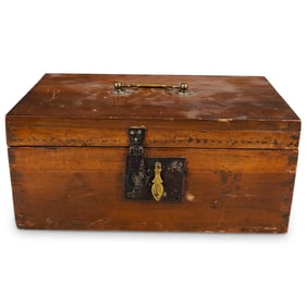 19th Century Oak Wood Trunk