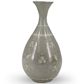 Antique Korean Porcelain Bulbous Crane Vase