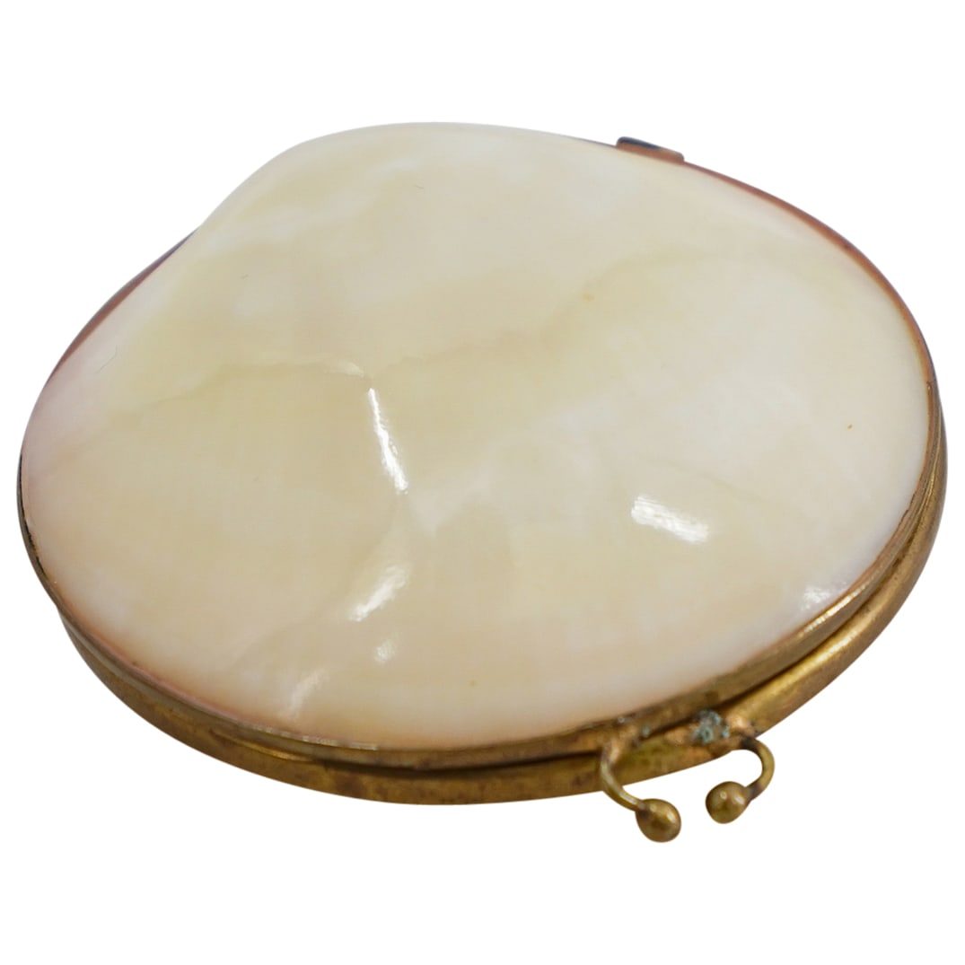 Vintage Shell Trinket Box (1 of 3)
