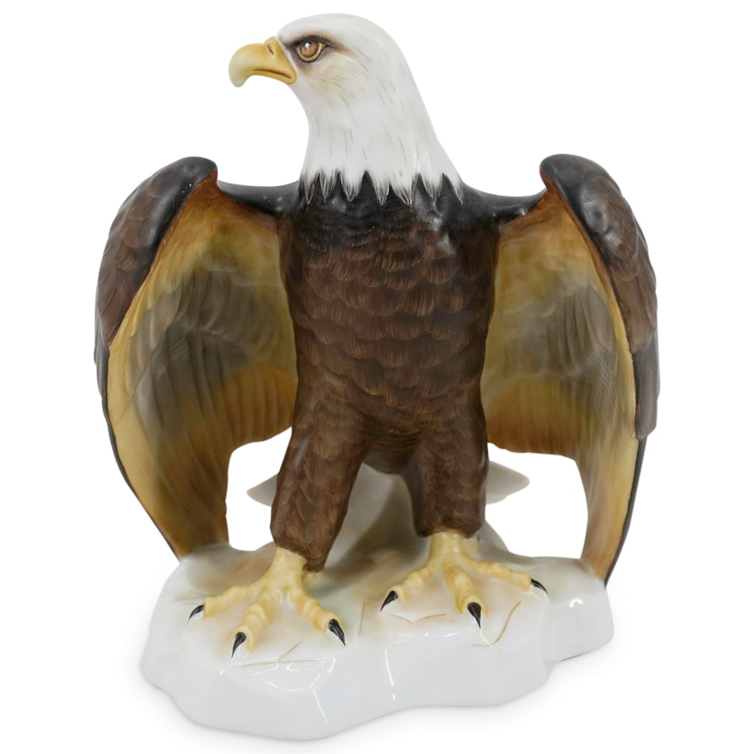 Herend Guild 2000 'Bold Eagle' Porcelain Figurine (1 of 6)