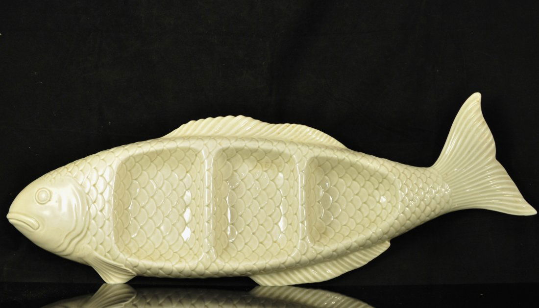Vintage Fitz and Floyd porcelain platter: DESCRIPTION: Vintage Fitz and Floyd porcelain platter. Carp fish design with three recessed areas. Creme color with overlapping scales. No cracks or chips. Mint condition. Signed Fitz and Floyd "MCMLX