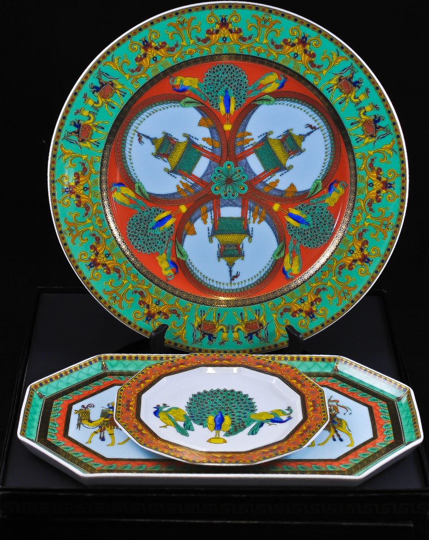 Set of 13 Rosenthal by Versace "Le Voyage de Marco: DESCRIPTION: Set of 13 "Le Voyage de Marco Polo" Rosenthal porcelain dinner set by famous Italian designer Versace. 2 extra large plates (12.25" in diameter). 2 large plates (10:50" in diameter) 2 med