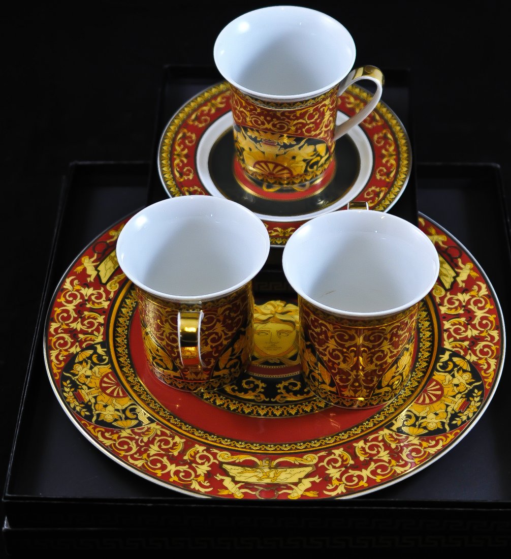 Set of 10 Rosenthal by Versace "Medusa": DESCRIPTION: Set of 14 "Medusa" Rosenthal porcelain dinner set by famous Italian designer Versace. 2 extra large plates (12.25" in diameter). 2 large plates (10:50" in diameter) 2 medium plates ( 8.75